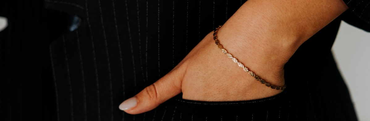 Avon Flourish Honey Blossom Set